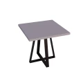 Stolik restauracyjny 80x80x75 cm z metalową nogą typu pająk i drewnianym blatem