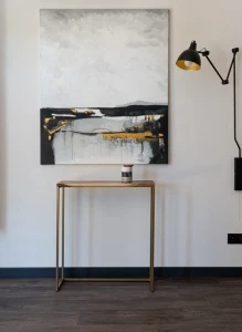 Konsola złota, metalowa z orzechem włoskim - drewnem 70x20x77 cm loft